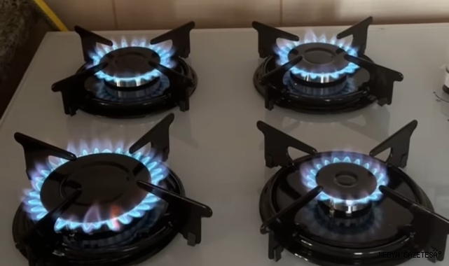 EKİNÖZÜ’NDE DOĞALGAZ SEVİNCİ: İLÇEDE DOĞALGAZ ARZI BAŞLADI