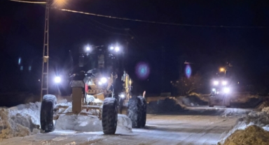 GÖKSUN’DA KARLA MÜCADELE SEFERBERLİĞİ: BAŞKAN SELİM CÜCE SAHADA, EKİPLER GECE GÜNDÜZ ÇALIŞIYOR