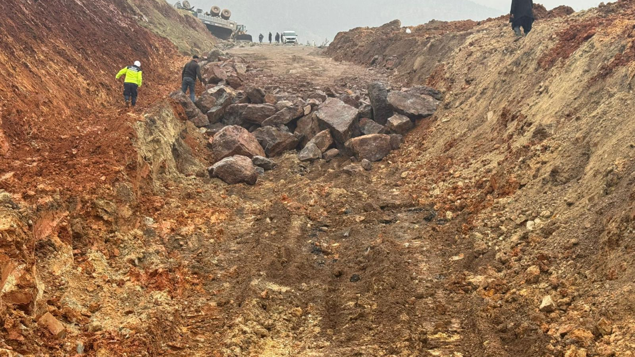 Kahramanmaraş’ta Taş Ocağında Feci Kaza: Kamyon Devrildi, 1 Ölü