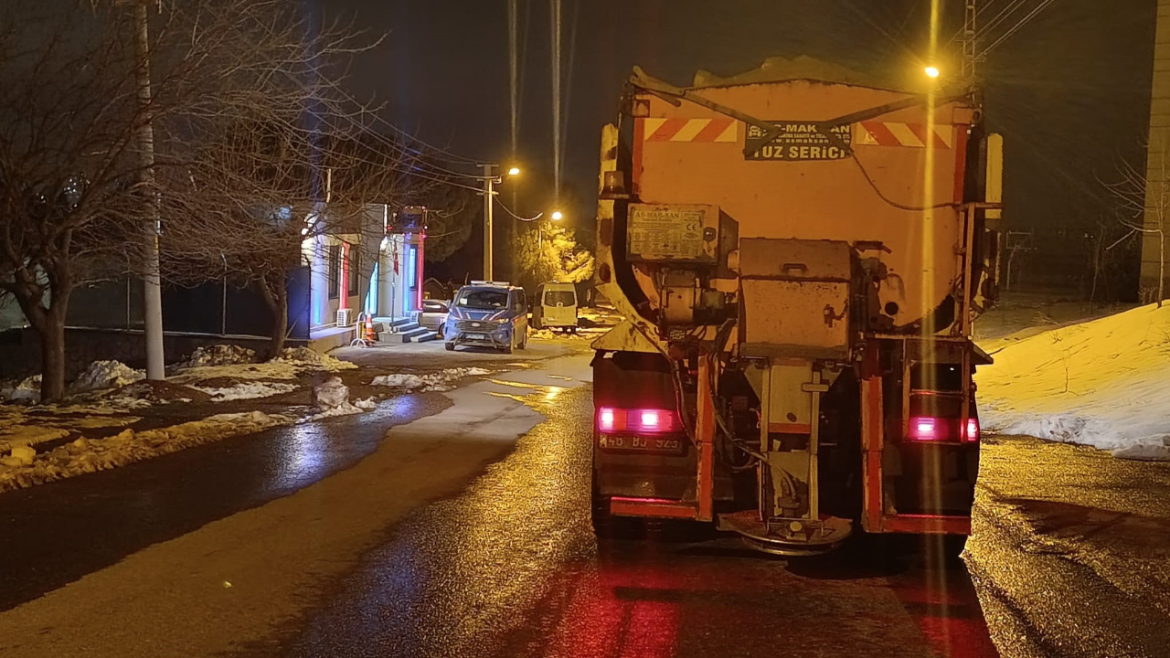 Merkezden Kırsala Büyükşehir’den Kesintisiz Kış Mesaisi