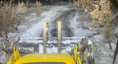 Onikişubat Belediyesi’nden kırsalda kesintisiz ulaşım için 7/24 karla mücadele