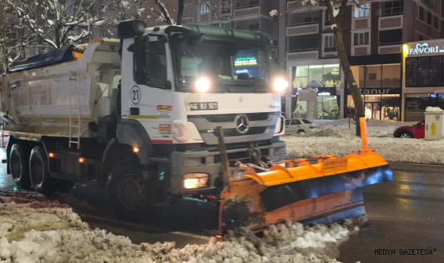Şehir Merkezinde Arterler Ulaşıma Açık, Buzlanmaya Geçit Yok