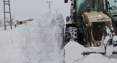 Şehir Merkezinden Kırsala Karla Kesintisiz Mücadele
