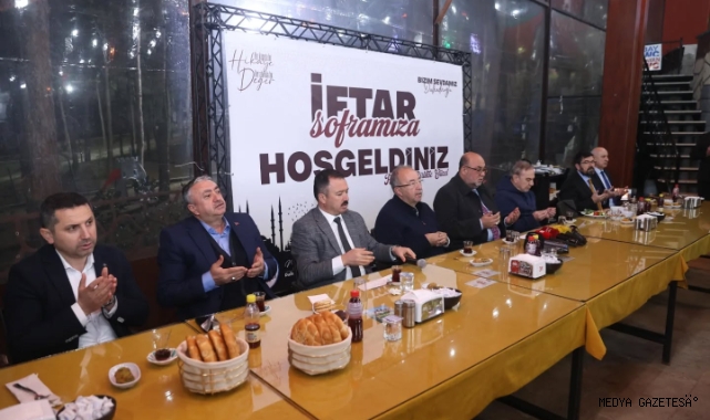 BAŞKAN MEHMET AKPINAR BASIN MENSUPLARIYLA İFTARDA BULUŞTU