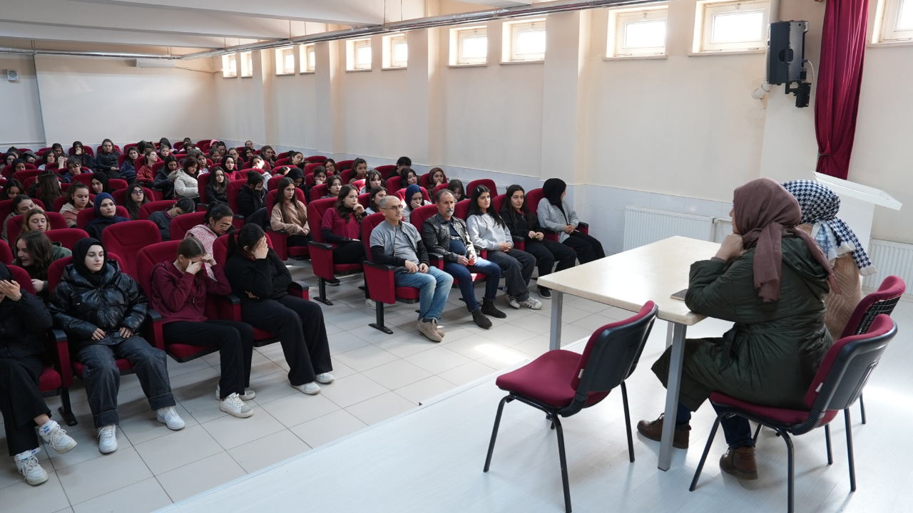 Büyükşehir’den Geleceğin Teminatı Gençlere İklim ve Sıfır Atık Eğitimi