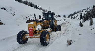 Büyükşehir’den Kırsalda Gece Gündüz Kar Mesaisi
