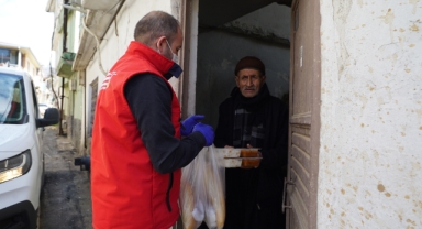 Büyükşehir Ramazan’da da Ulu Çınarların Yanında
