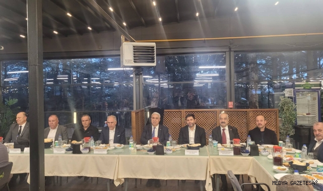 ESNAF CAMİASINDAN AHMET KUYBU’YA TAM DESTEK: “YOLUMUZ BİR, GÖNLÜMÜZ BİR”