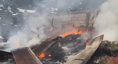 -Kahramanmaraş’ta ahır yangını  