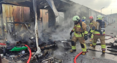 -Kahramanmaraş’ta konteyner yangını korkuttu