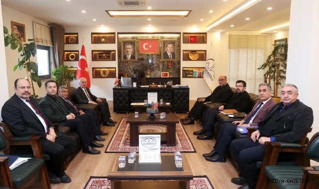 Kahramanmaraş’ta Kurumlar Arası İstişare: Defterdarlık Heyetinden Başkan Akpınar’a Ziyaret