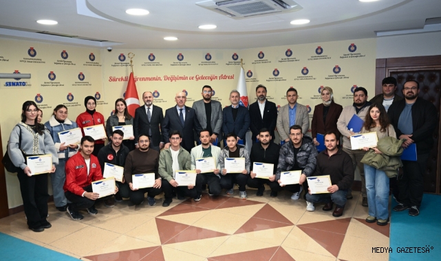 KSÜ’de Milli Teknoloji Atölyesi Ekibine Belge Takdimi Yapıldı