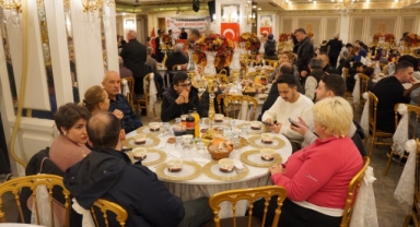 MARAŞYURT DERNEĞİ İKİ BİN KİŞİYLE ORUÇ AÇTI