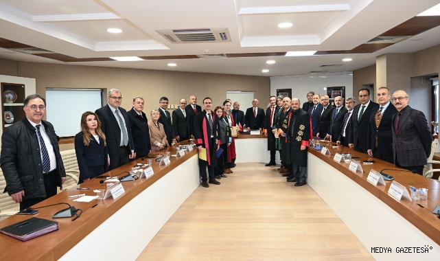 Profesör ve Doçent Kadrolarına Atanan Öğretim Üyelerimizi Tebrik Ederiz