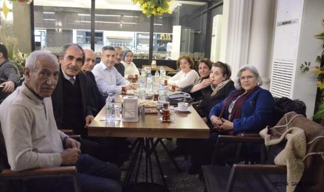 -Sanatçı Cemile Sönmez’den 30 Yıl Sonra Sürpriz Buluşma