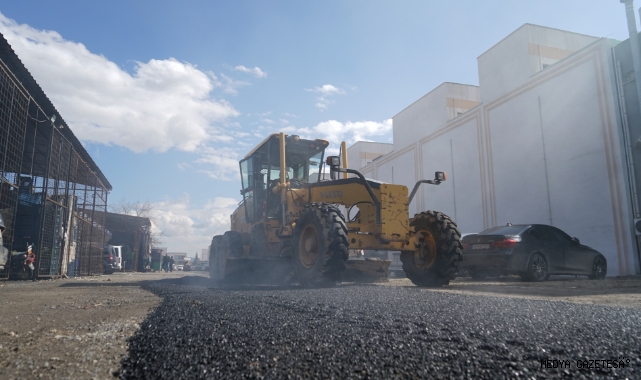 Toptancılar Sitesi’nin Yolu Yenileniyor