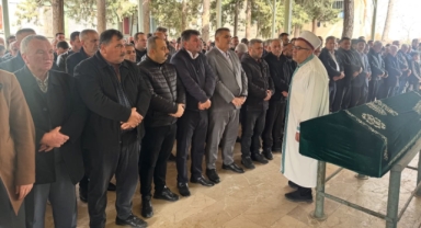 TÜRKOĞLU BELEDİYE BAŞKANI MEHMET KARACA, MERHUM AHMET KILIÇ’IN CENAZE TÖRENİNE KATILDI