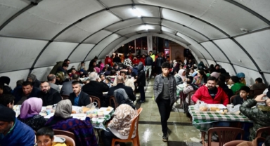 Türkoğlu’nda Ramazan Bereketi: Aynı Sofrada Buluşan Gönüller