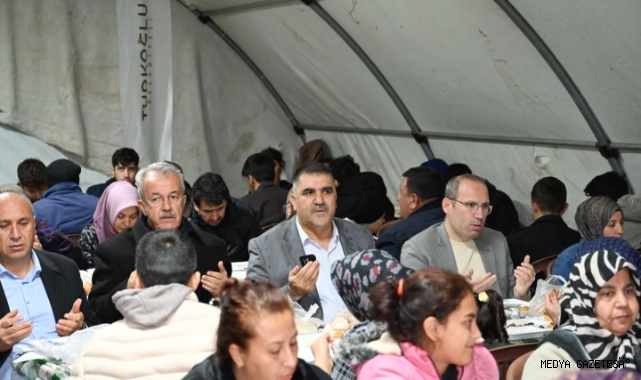 Türkoğlu’nda Ramazan Bereketi: Aynı Sofrada Buluşan Gönüller