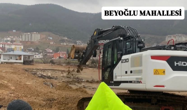 TÜRKOĞLU’NDA YOLLAR PLANLI ÇALIŞMALARLA YENİLENİYOR
