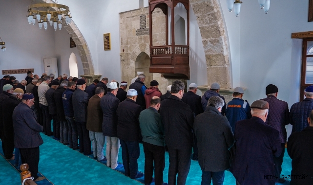 Asırlık Miras Yeniden Ayağa Kalktı: Ulu Camii ve Boğazkesen Camii İbadete Açıldı