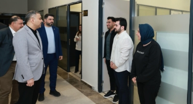 Başkan Toptaş, belediye personeliyle bayramlaştı