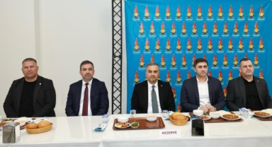 Başkan Toptaş, muhtarlarla iftar sofrasında buluştu