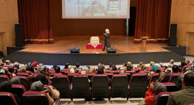 Büyükşehir’den Kadınlar Günü’nde Anlamlı Söyleşi; Kadının Aile ve Toplumdaki Önemi Konuşuldu