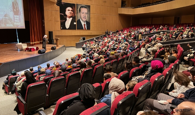 Büyükşehir’den Kadınlar Günü’nde Anlamlı Söyleşi; Kadının Aile ve Toplumdaki Önemi Konuşuldu