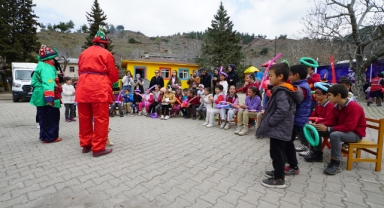 Büyükşehir’den Sarıçukur’da Miniklere Eğlence ve Bilim Dolu Bir Gün