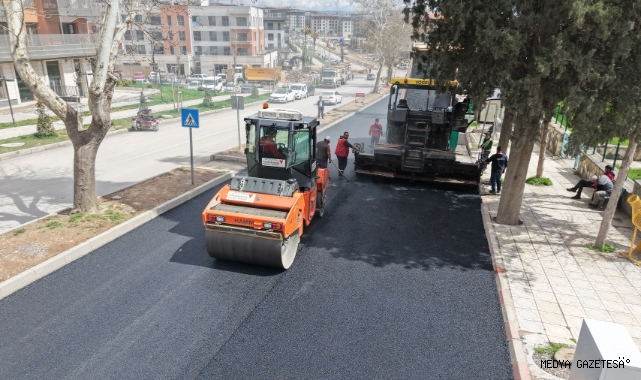Büyükşehir, Kuddusi Baba Bulvarı’nda Asfalt Çalışmasını Sürdürüyor