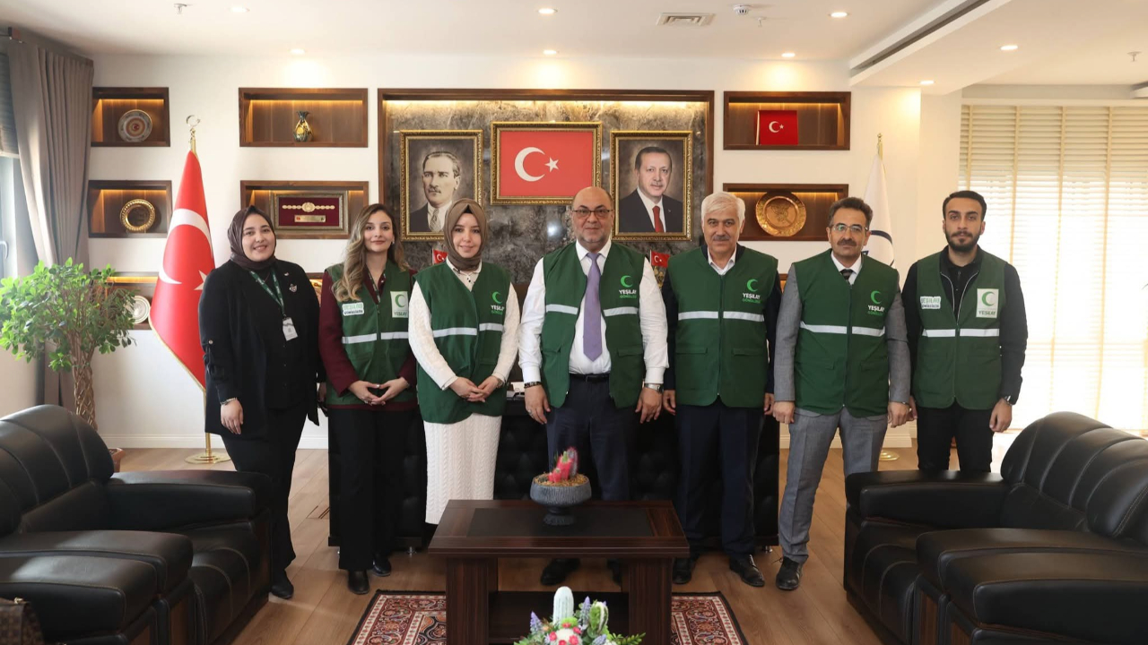 Dulkadiroğlu Belediye Başkanı Mehmet Akpınar, Yeşilay Kahramanmaraş Şubesi Yönetimini Ağırladı