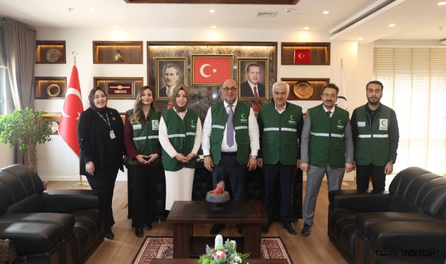 Dulkadiroğlu Belediye Başkanı Mehmet Akpınar, Yeşilay Kahramanmaraş Şubesi Yönetimini Ağırladı