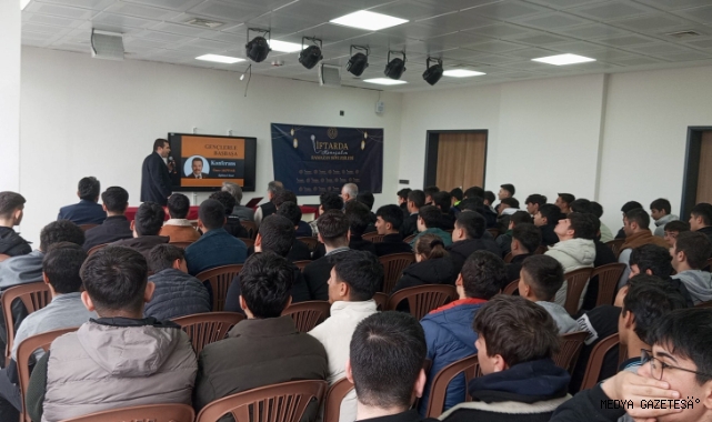 'En Sevgiliye' Konferansı Öğrencilerden Yoğun İlgi Gördü