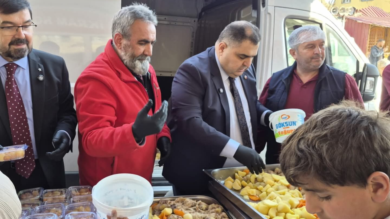 KAHRAMANMARAŞ DİVANLI MAHALLESİ’NDE RAMAZAN BEREKETİ