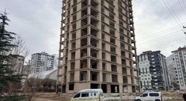 Kahramanmaraş’ta 18 Yaşındaki Genç Kız İnşaattan Atlayarak Hayatını Kaybetti