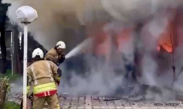 Kahramanmaraş’ta baraka yangını korkuttu 