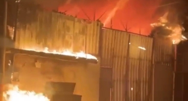 Kahramanmaraş’ta depo yangını 