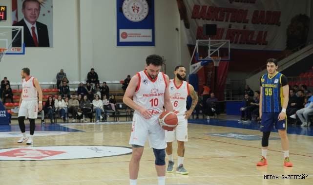 Kahramanmaraş’ta Nefes Kesen Mücadele: İstiklalspor Basketbol Son Çeyrekte Yıkıldı