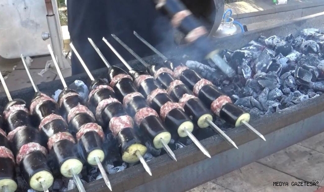 -Kahramanmaraş’ta Ramazan Lezzeti: Patlıcan Kebabı İftar Sofralarında