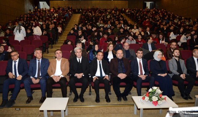 KSÜ Yönetimi TEKNOFEST Başarısını Paylaşan Öğrencilerin Ödül Törenine Katıldı