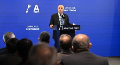 ANAHTAR PARTİ SÖZCÜSÜ FUAT GEÇEN’DEN TOM BARRACK ÇIKIŞI: HADDİNİ BİLECEK!