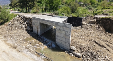Andırın’da 5 Mahalleye Ulaşım Sağlayan Köprü Menfezde Sona Gelindi
