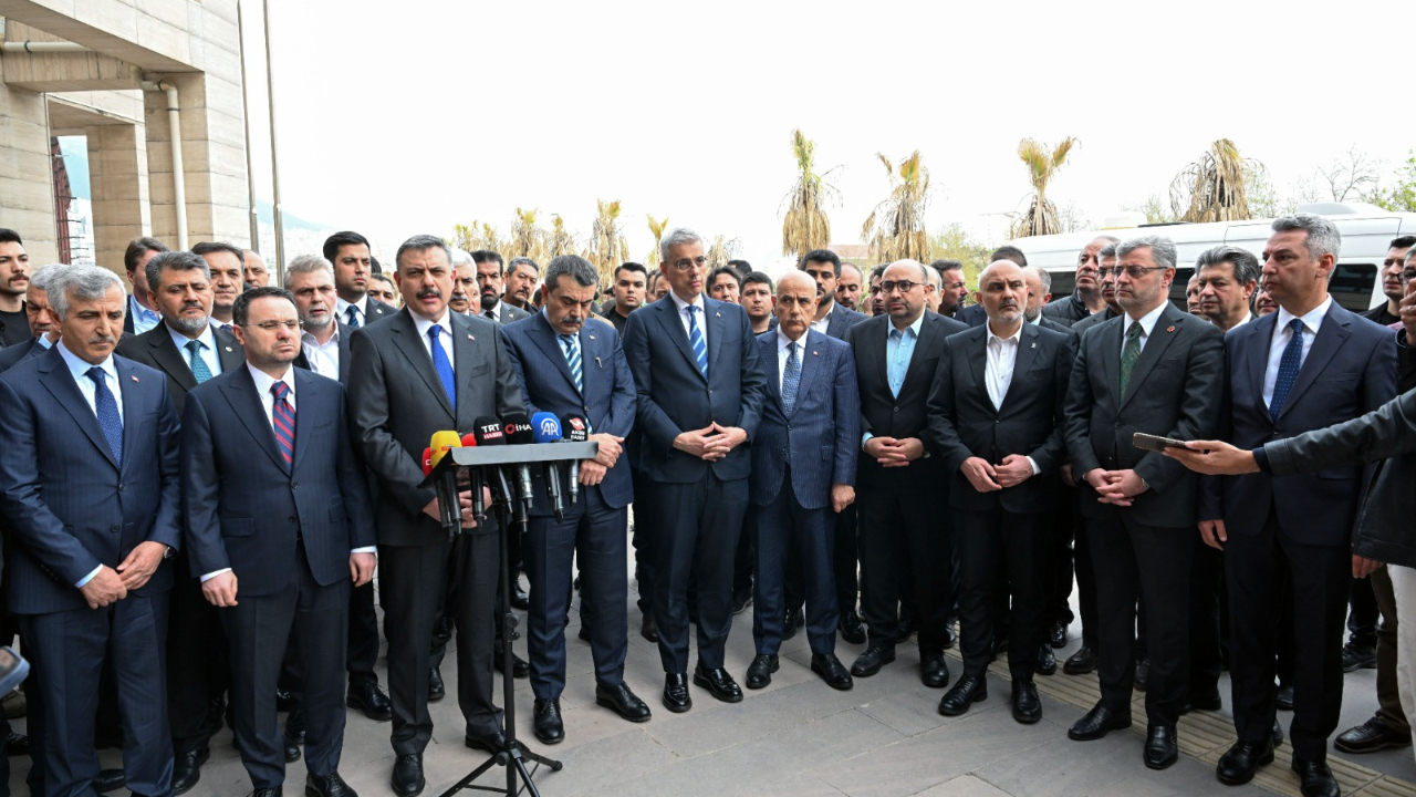 Bakanlar KSÜ Tıp Fakültesi Hastanesinde Yaralı Öğrencileri Ziyaret Etti