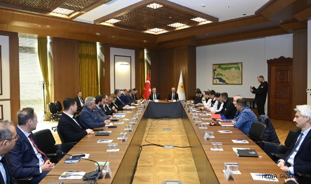 Başkan Görgel ve Vali Ünlüer, Altyapı Firmaları ile Toplantı Gerçekleştirdi