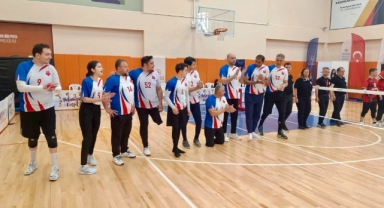 Büyükşehir’in Oturarak Voleybol Takımı, Adım Adım Şampiyonluğa İlerliyor