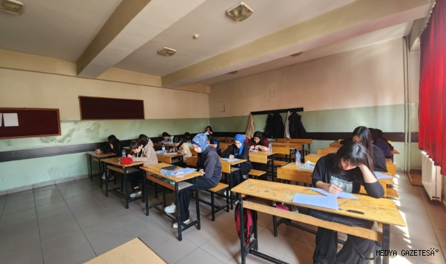 EŞİK PROJESİ’NDE OKUDUĞUNU ANLAMA YARIŞMASININ OKUL FİNALLERİ TAMAMLANDI