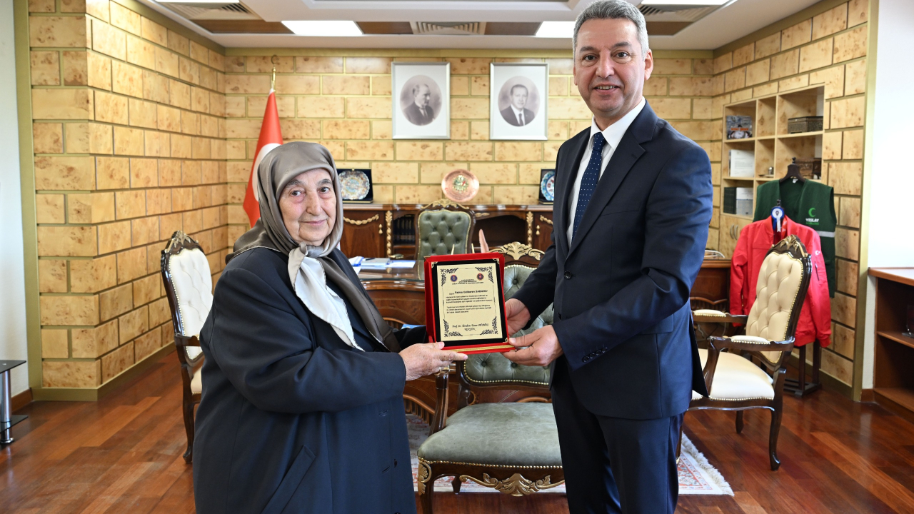 Hayırsever Ayranpınar Ailesinden KSÜ Sağlık Uygulama ve Araştırma Hastanesi’ne Destek