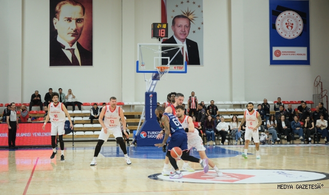 Kipaş İstiklal Basketbol, Play-ın 1. Tur'da Bulls Yatırım TED Ankara Kolejliler Basketbol'u mağlup etti.