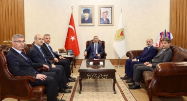 Rektör Okumuş’tan Vali Ünlüer’e Ziyaret